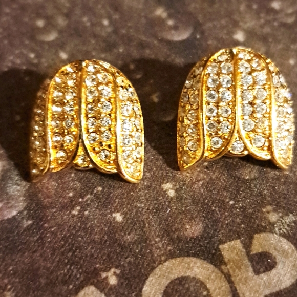 Monet Jewelry - Monet Clip Earrings